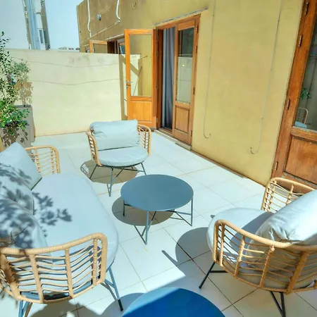 Apartment Spacious Apartment, Large Yard, Near Pmic1-1